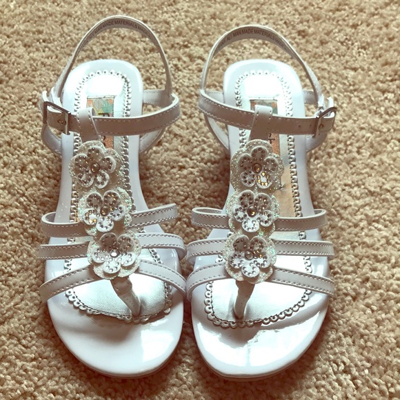 small girl heel sandal